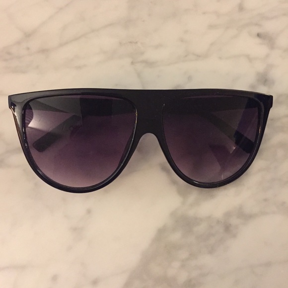 Sunglasses - Picture 2 of 5